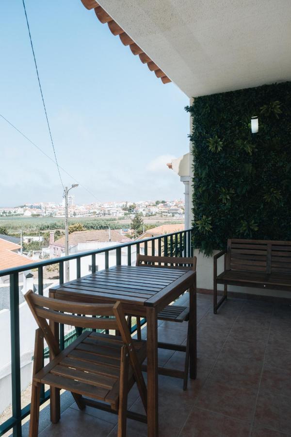 Berlenga Beach House Praia da Lourinha Екстер'єр фото