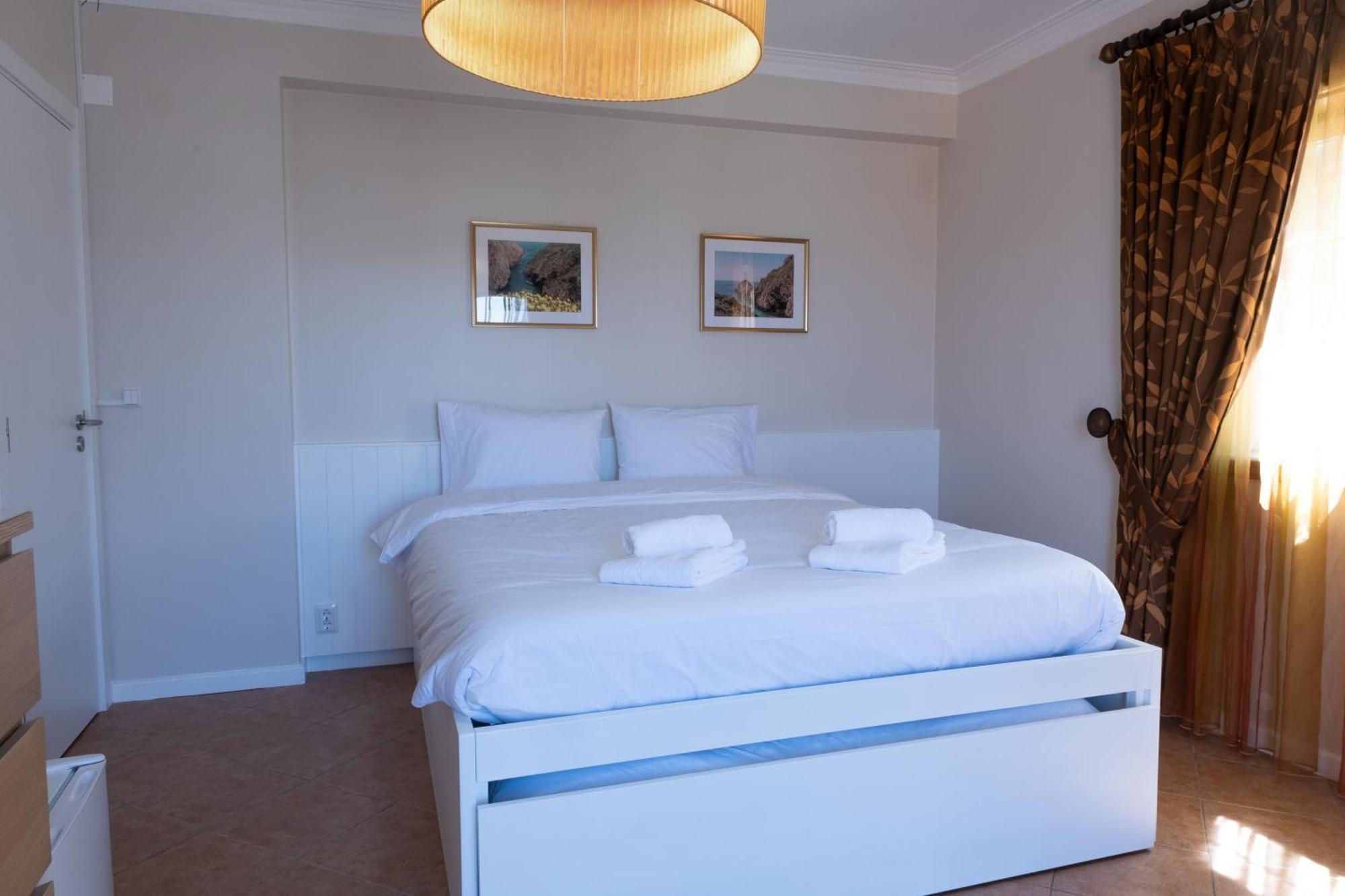 Berlenga Beach House Praia da Lourinha Екстер'єр фото